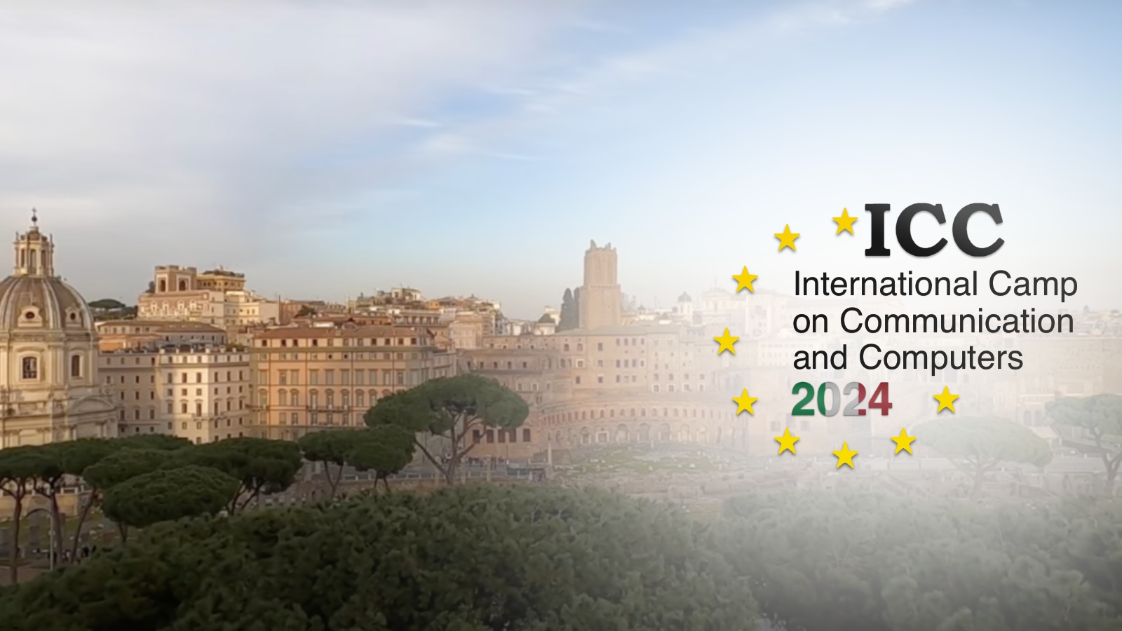 Grafika z logo ICC i napisem „Rekrutacja otwarta.” Pod logo rok 2024 z wypukłymi cyframi w kolorze flagi Włoch; Niżej panorama Rzymu.