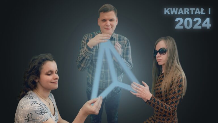 Grafika przedstawia trzech członków Zarządu Fundacji Prowadnica. Na pierwszym planie, po lewej, siedzi skoncentrowana, ale zadowolona Julita w letniej sukience z krótkim rękawem, na dalszym planie, po prawej, siedzi skupiona Monika w sukience w kratkę i z długim rękawem, za dziewczynami, po środku, stoi Dawid w dżinsach i koszuli w kratkę z wysiłkiem widocznym na twarzy. Każda z osób trzyma wierzchołek samolocika stanowiącego logo Fundacji – Dawid górny, a dziewczyny odpowiednio lewy i prawy. Materiał samolocika wydaje się być bardzo delikatny, jak gdyby był zrobiony z gazy. Po przypatrzeniu się widać jednak, że jest trójwymiarowy i ma kanciaste krawędzie. Można to interpretować jako transformację stanu skupienia. Z jednej strony odnosi się wrażenie, że dłonie Członków Zarządu same wytwarzają materię, która się łączy w kształt samolocika, z drugiej – samolocik to ciało stałe, a dłonie tylko go podtrzymują.